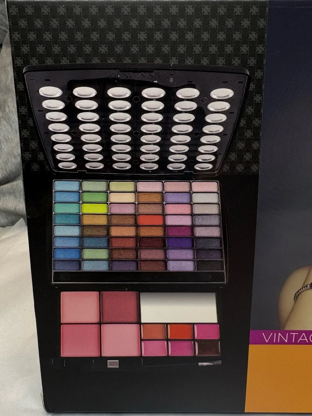 SHANY Glamour Girl Vintage Makeup Kit Eye Shadows, Blush, Lipsticks